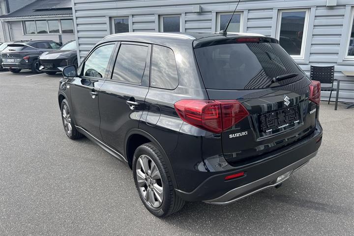Sort Suzuki Vitara fra 2019