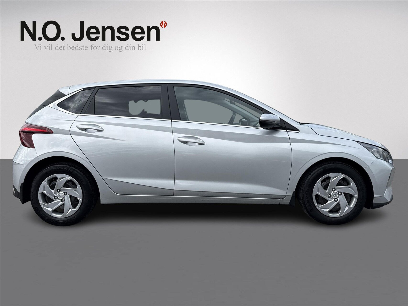 Sølv Hyundai i20 fra 2023