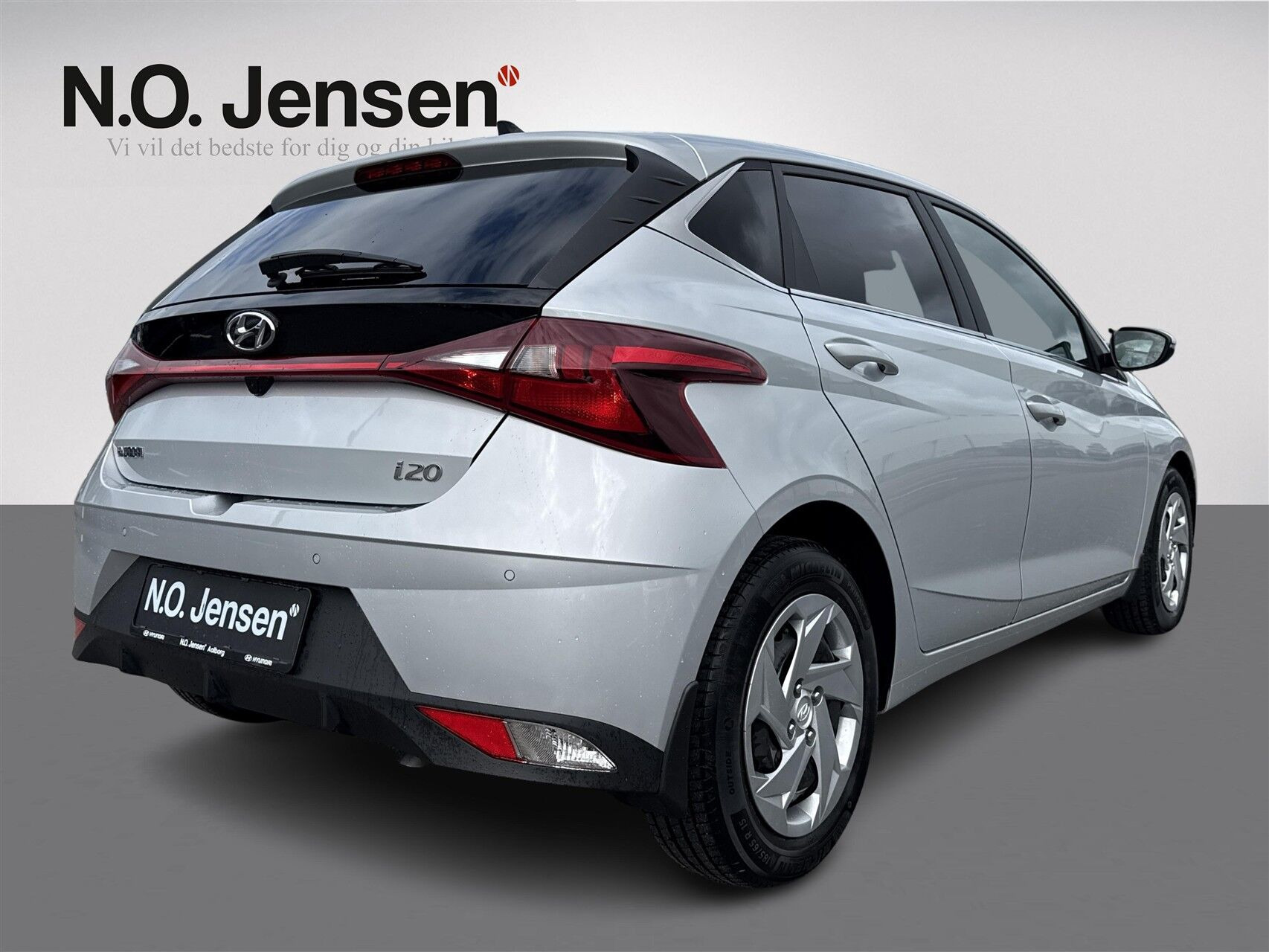 Sølv Hyundai i20 fra 2023