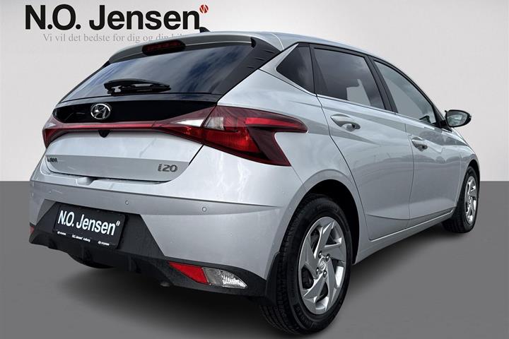 Sølv Hyundai i20 fra 2023