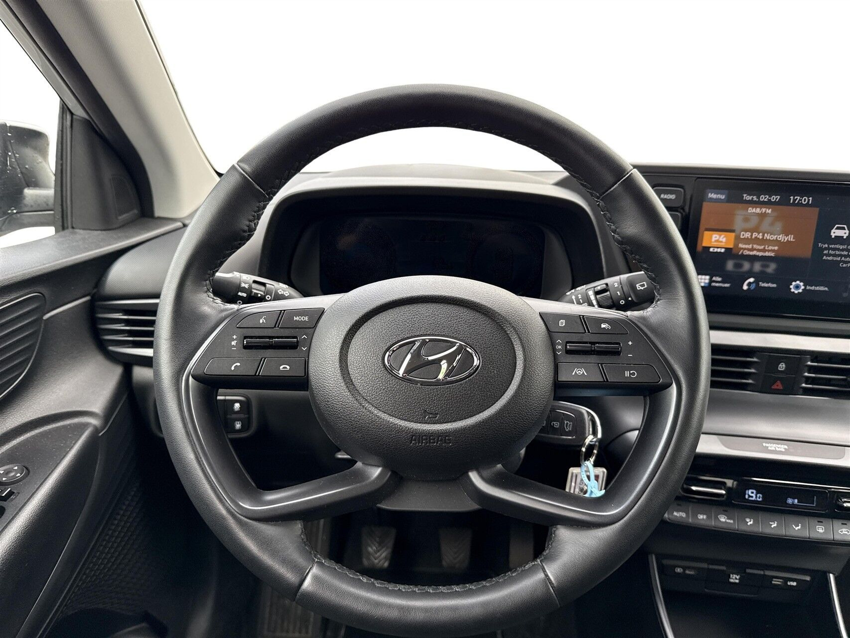 Sølv Hyundai i20 fra 2023