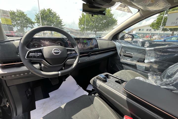 Sort Nissan Ariya fra 2026