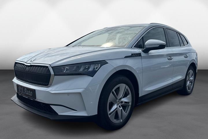 Hvid Skoda Enyaq fra 2022 set udefra