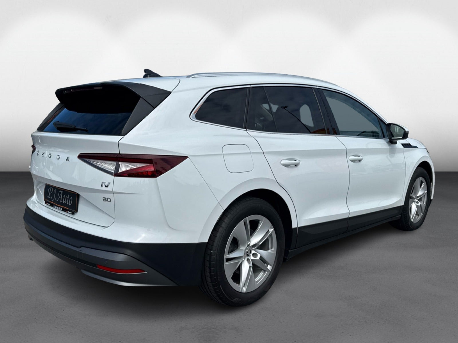 Hvid Skoda Enyaq fra 2022
