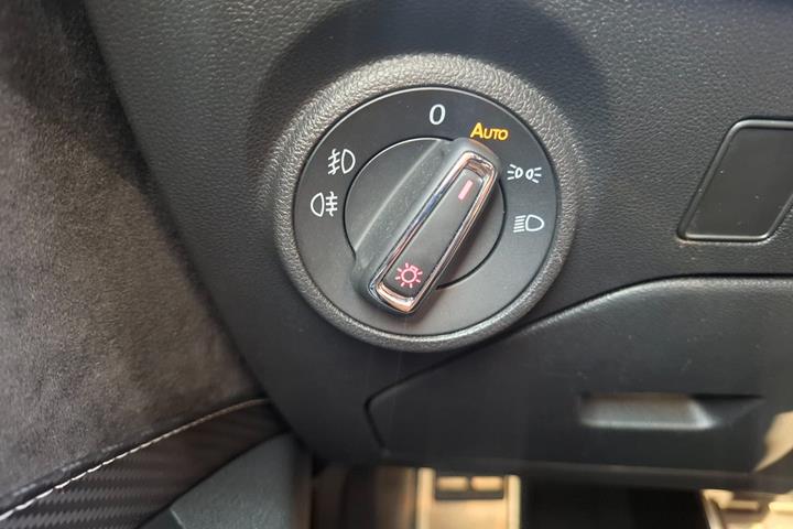 Hvid Seat Leon fra 2018