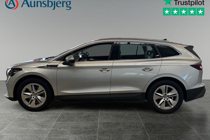 Grå Skoda Enyaq fra 2023