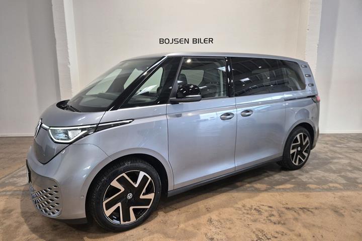 Sølv VW ID.Buzz fra 2023 set udefra