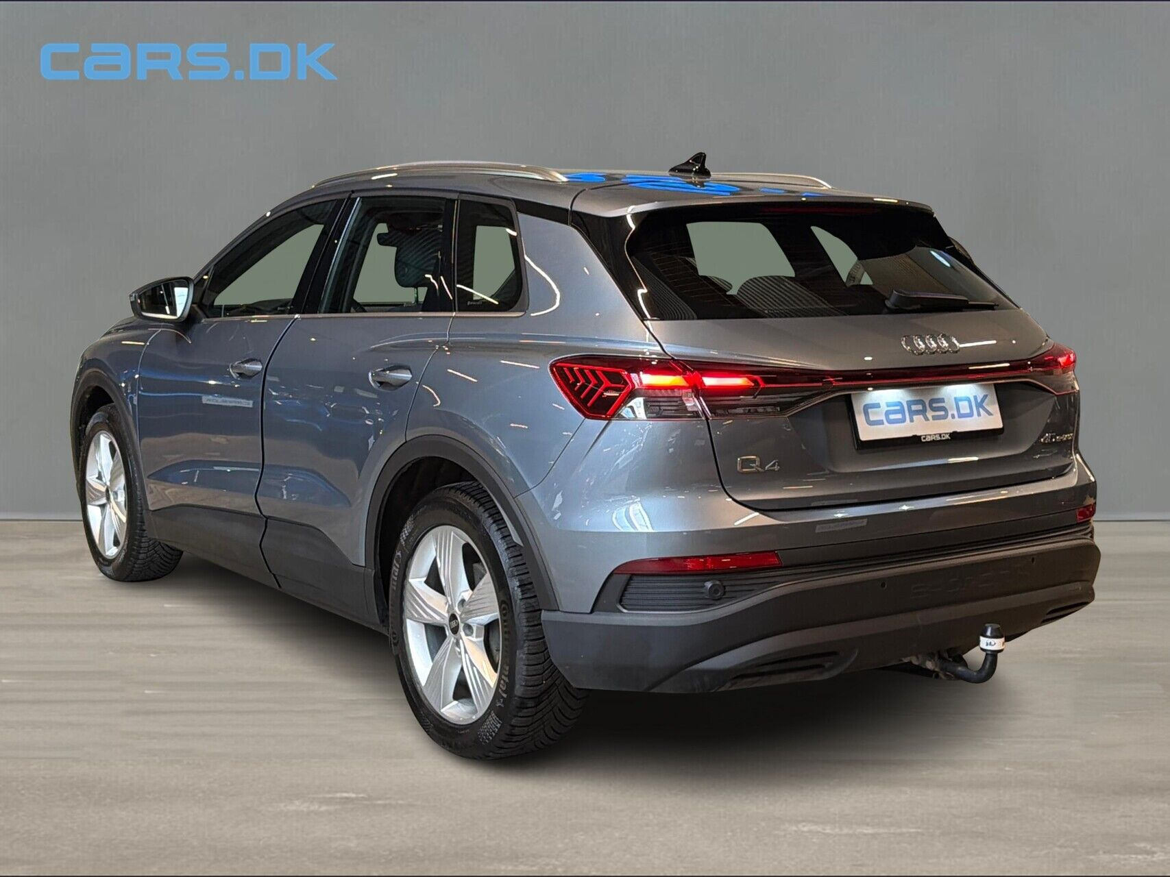 Blå Audi Q4 fra 2024