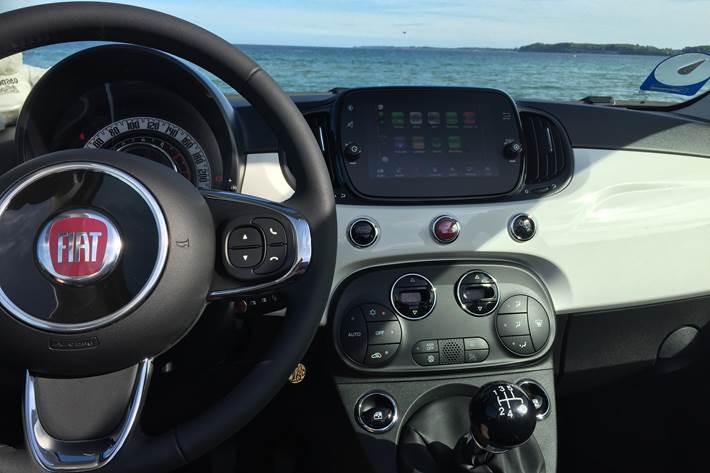 Hvid Fiat 500C fra 2018