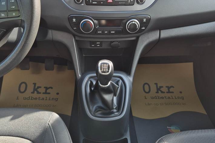 Grøn Hyundai i10 fra 2017