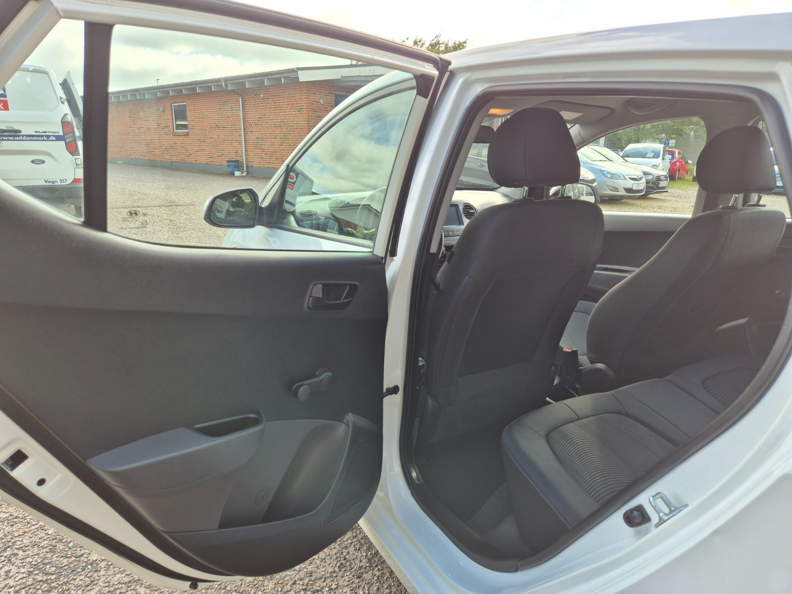 Grøn Hyundai i10 fra 2017