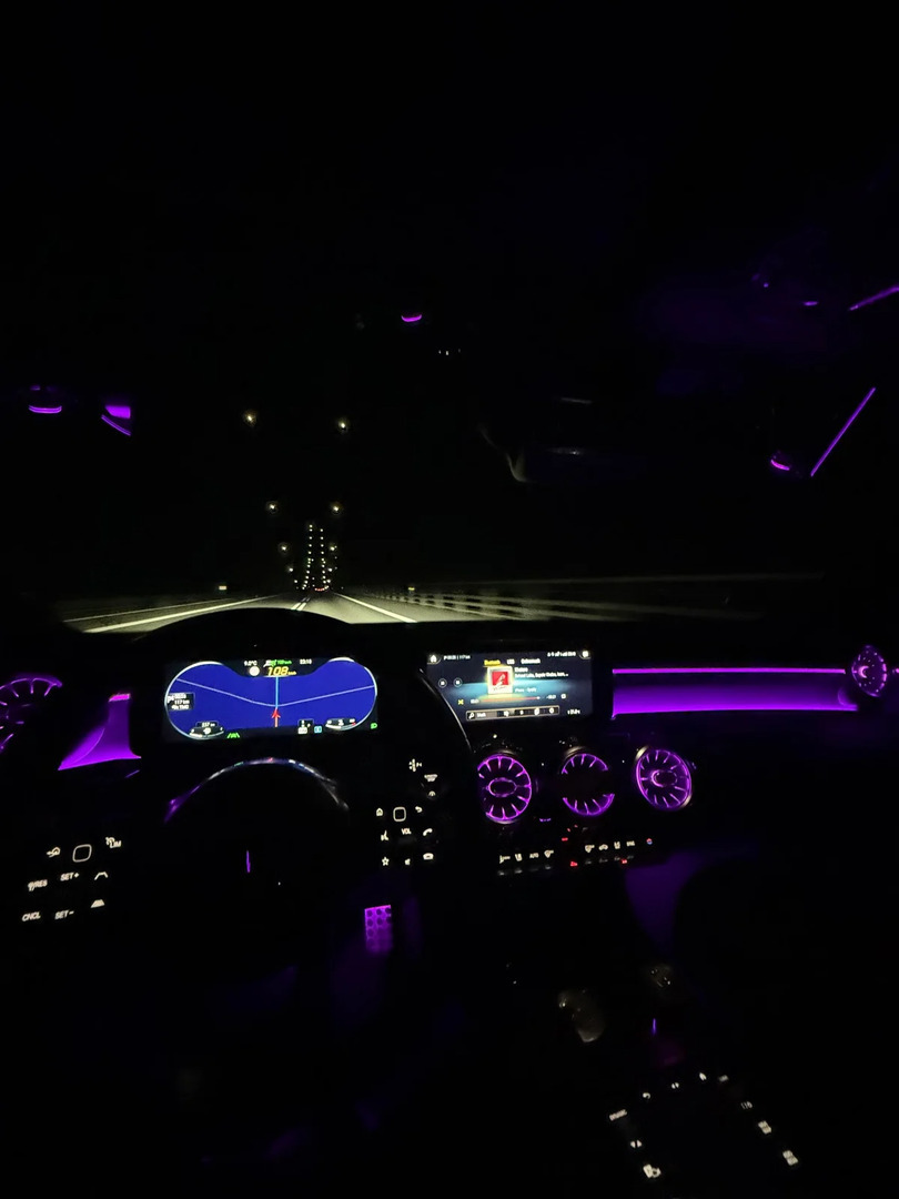 Sort Mercedes CLA200 fra 2020