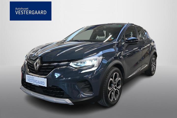 Blå Renault Captur fra 2021 set udefra