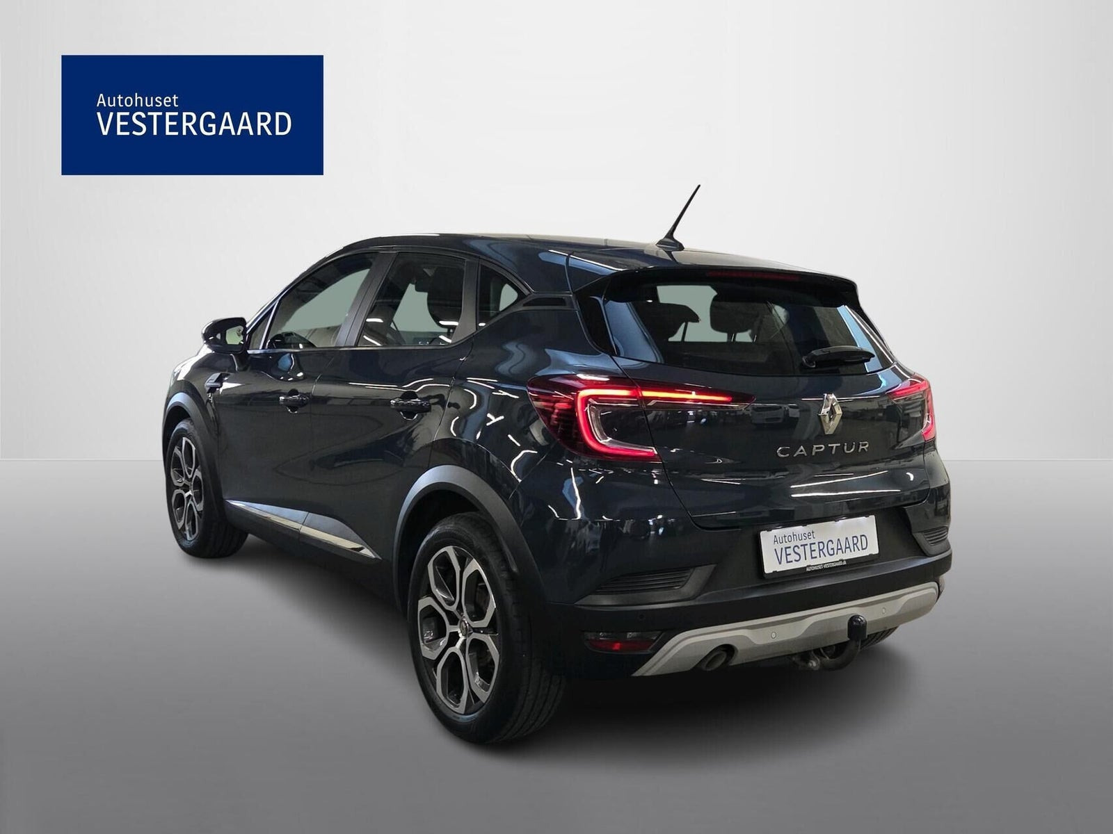 Blå Renault Captur fra 2021