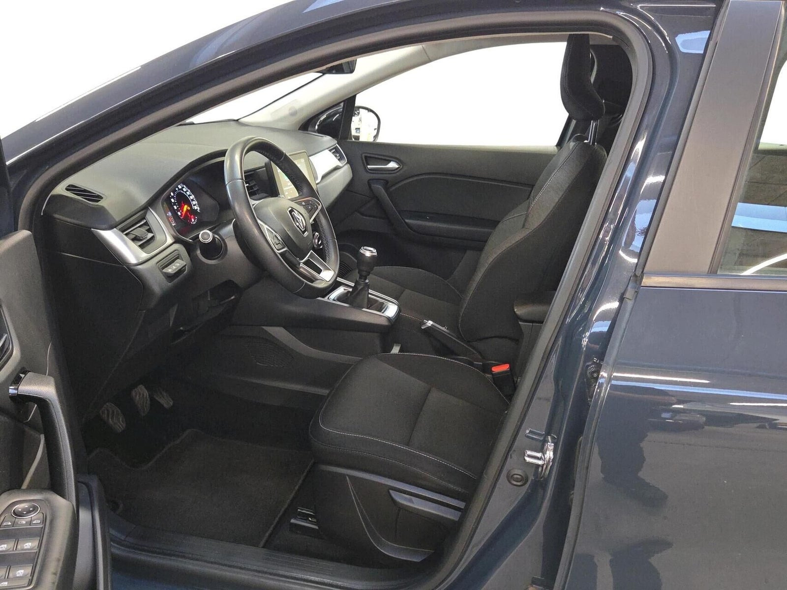 Blå Renault Captur fra 2021