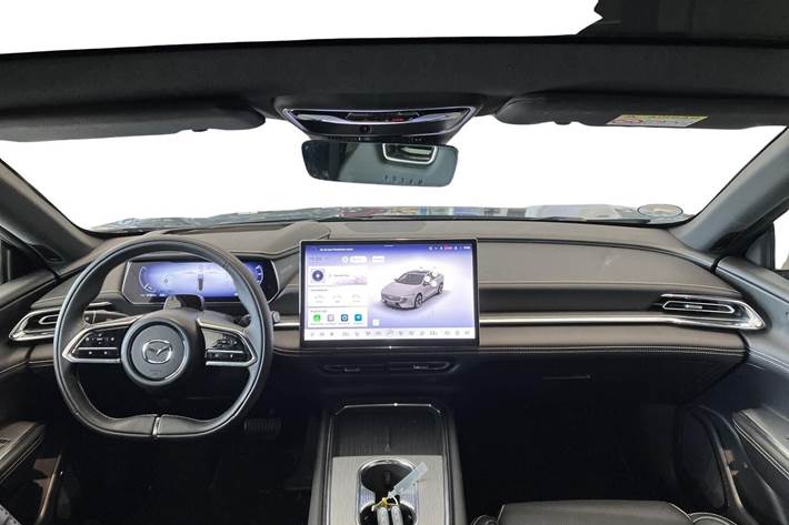 Grå Mazda 6e fra 2025