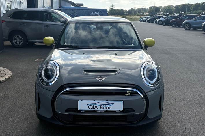 Sort Mini Cooper SE fra 2022