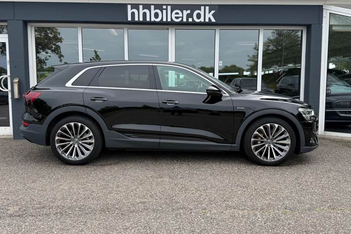 Sort Audi e-tron fra 2020