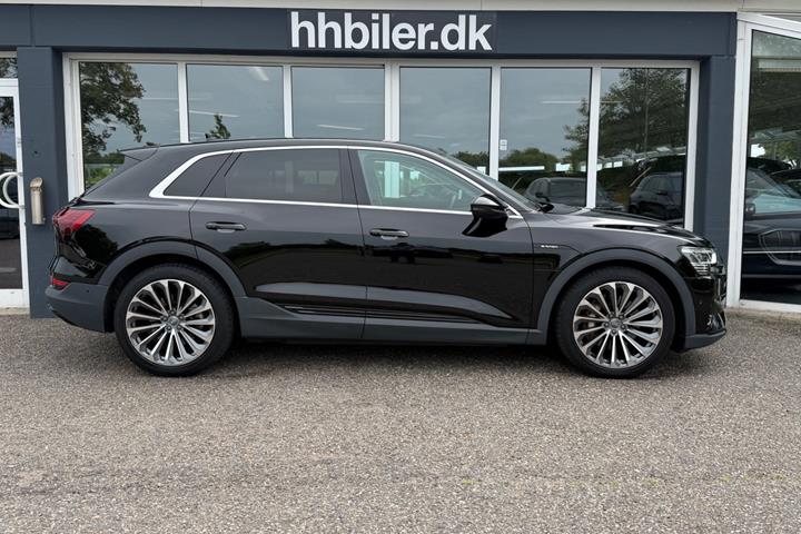 Sort Audi e-tron fra 2020