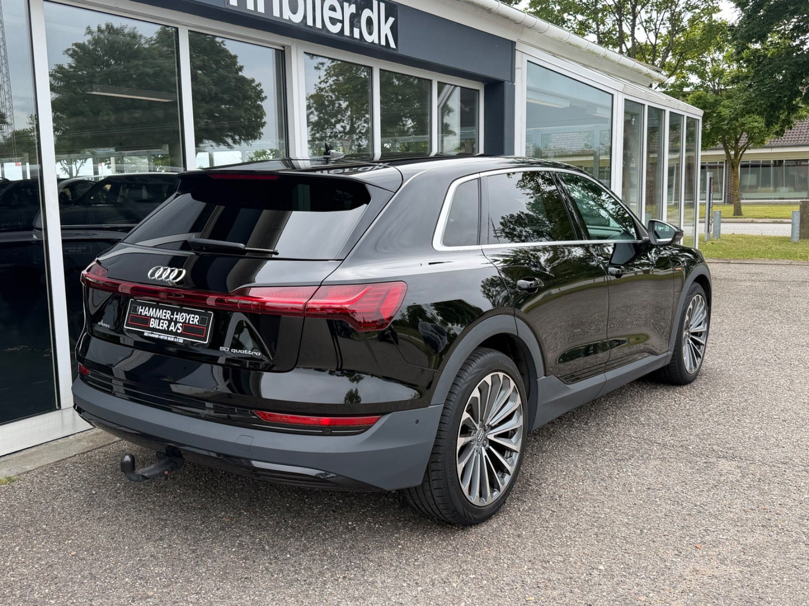 Sort Audi e-tron fra 2020