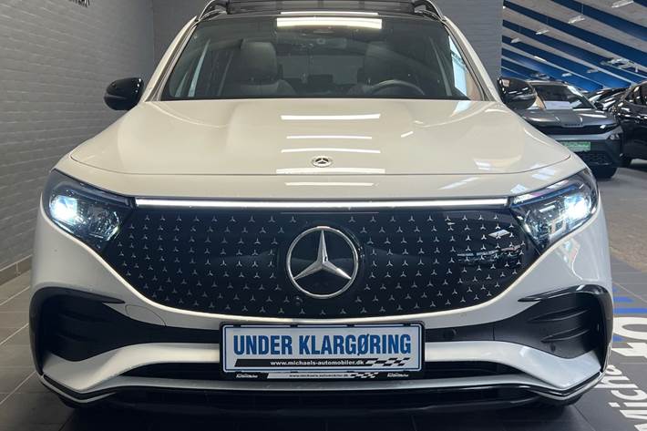 Hvid Mercedes EQB250+ fra 2025