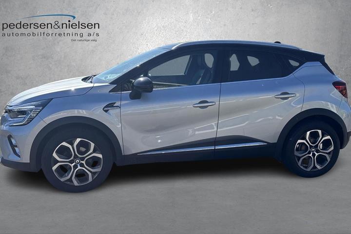 Grå Renault Captur fra 2022