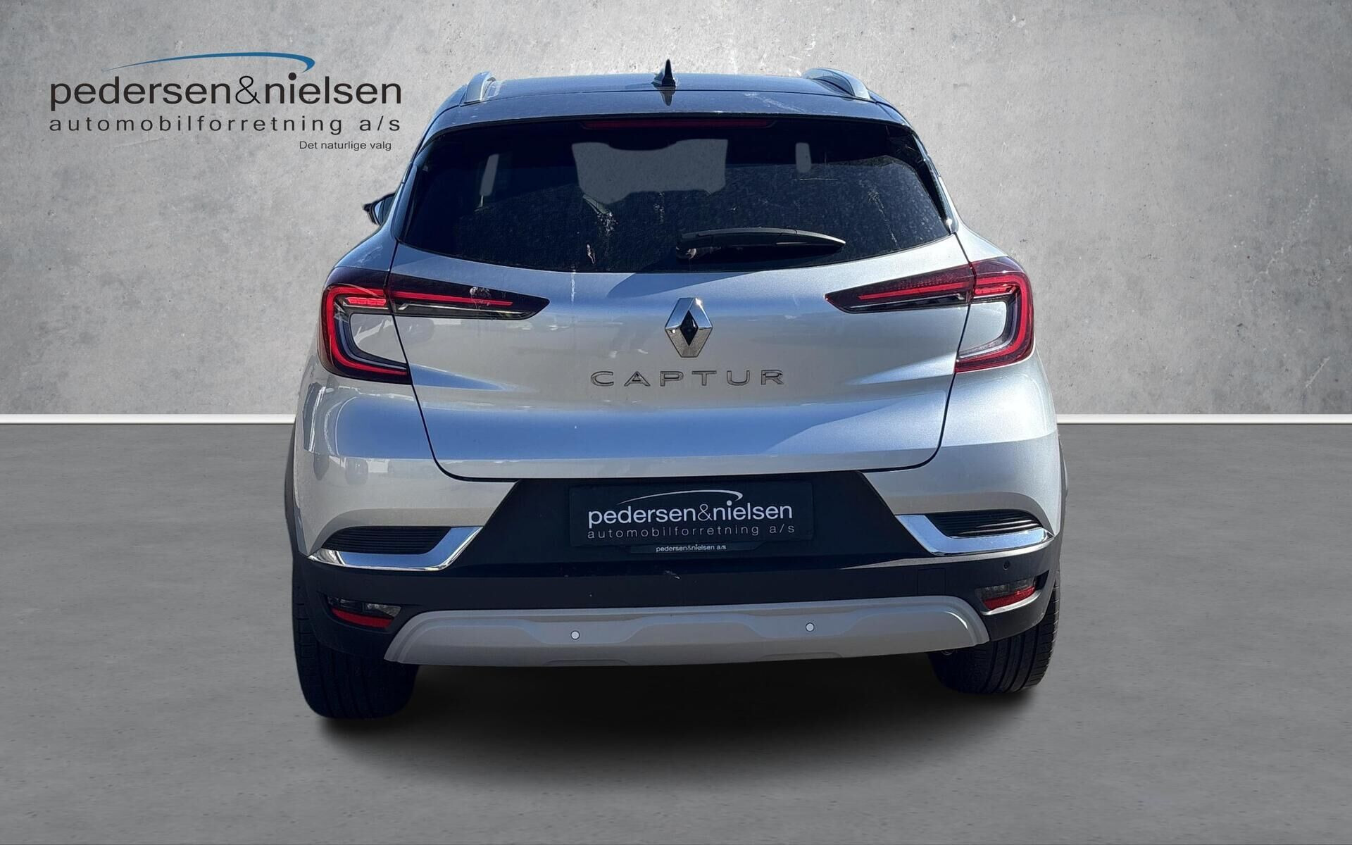 Grå Renault Captur fra 2022