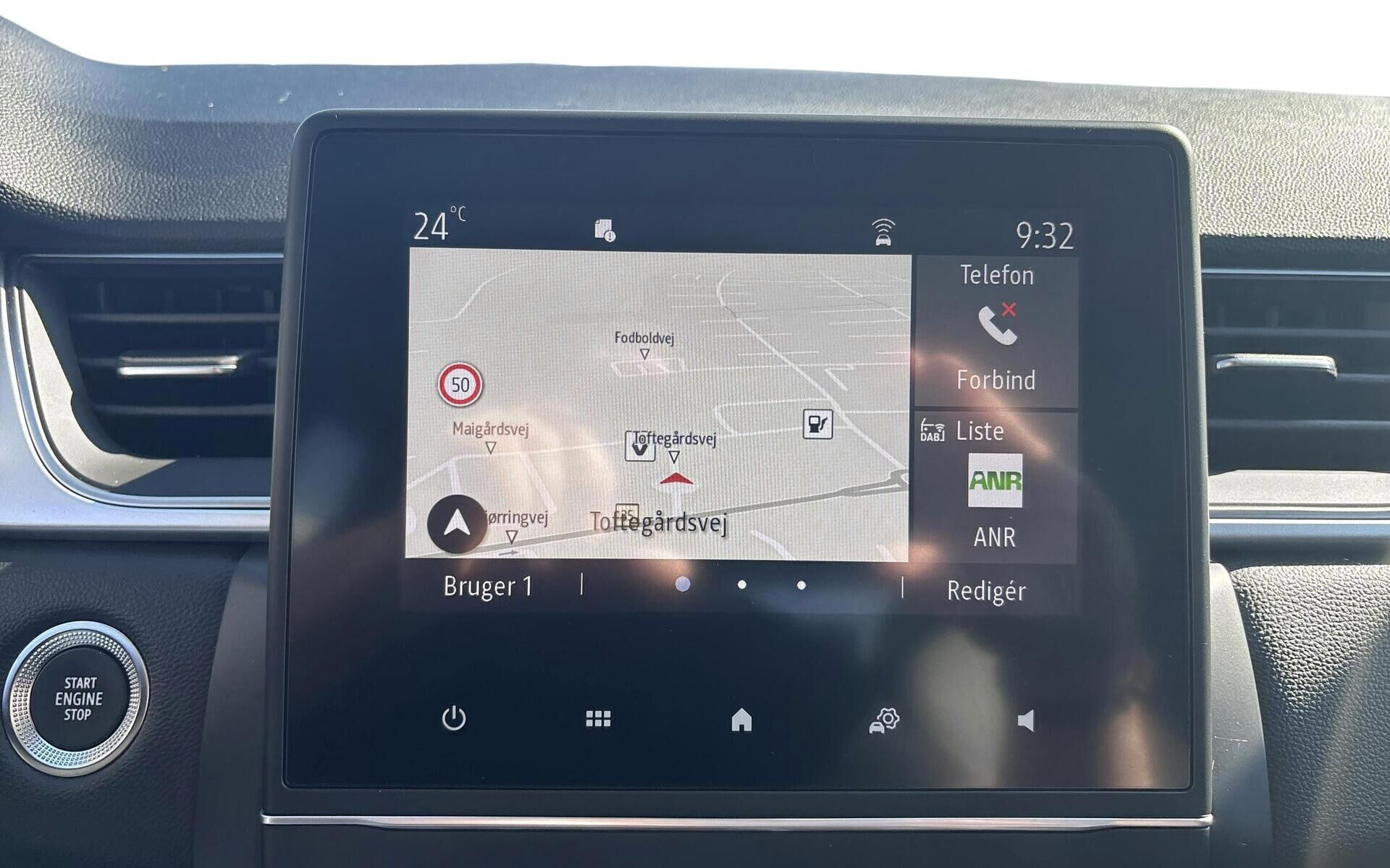 Grå Renault Captur fra 2022