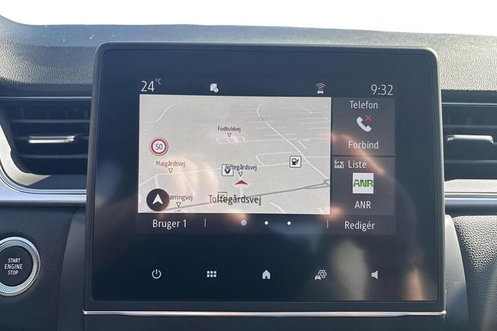 Grå Renault Captur fra 2022