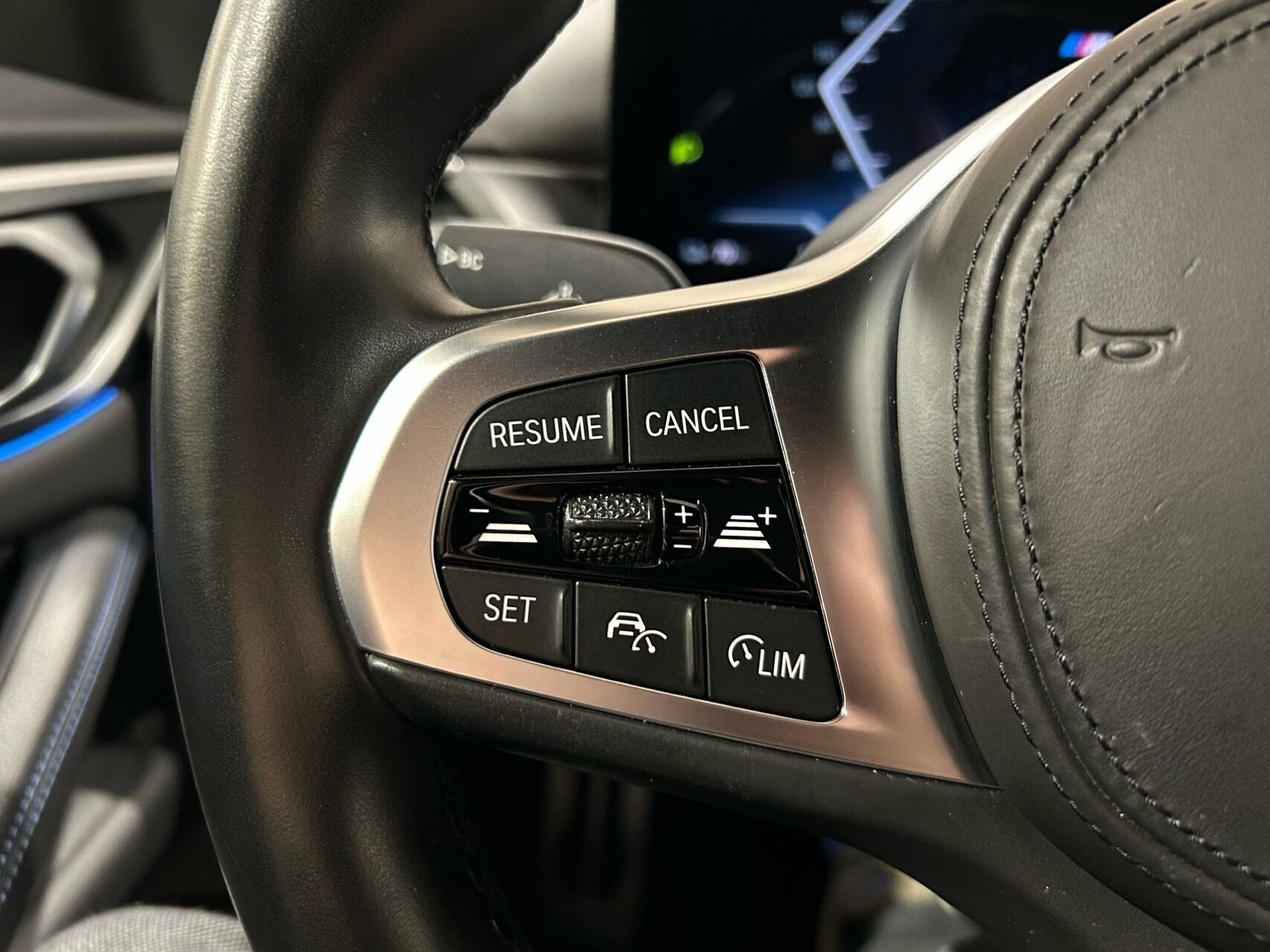 Grå BMW i4 fra 2023