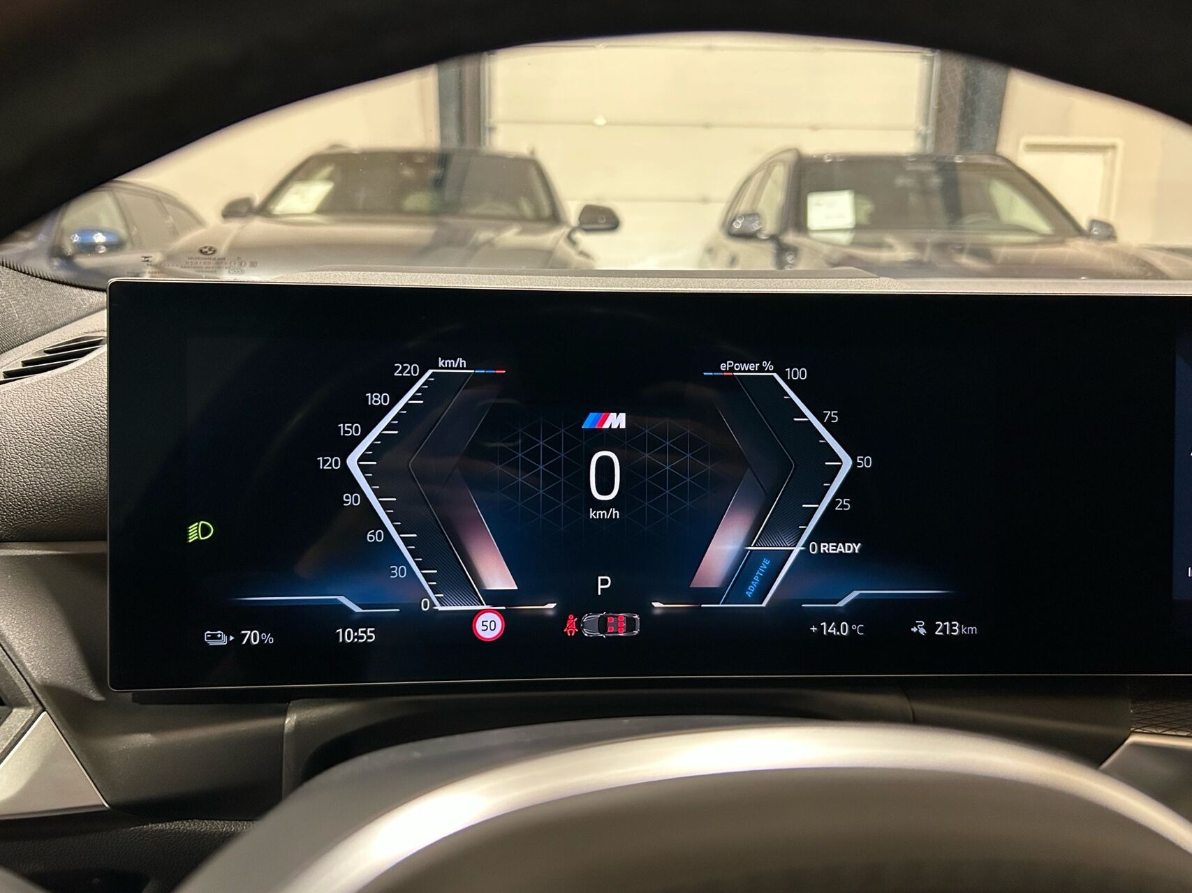 Grå BMW i4 fra 2023