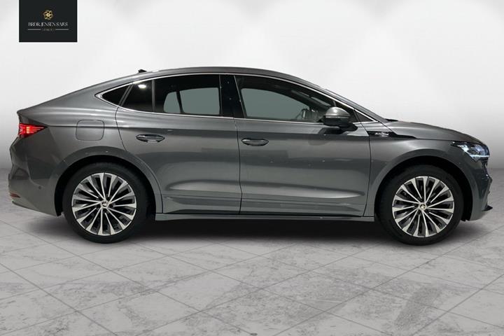 Grå Skoda Enyaq fra 2024