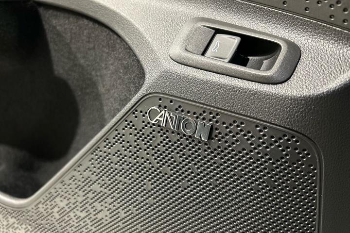 Grå Skoda Enyaq fra 2024
