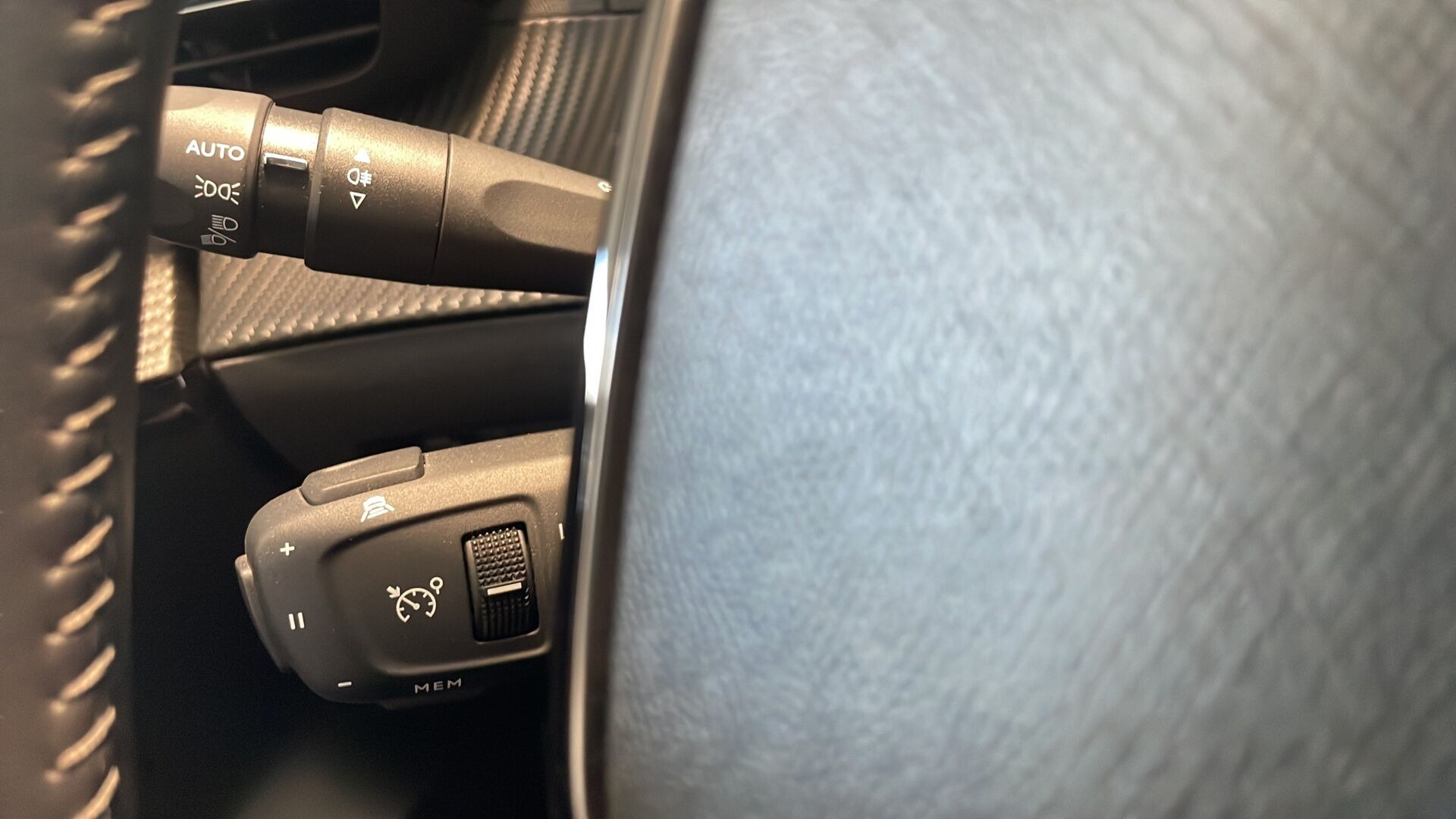 Sort Peugeot 208 fra 2022
