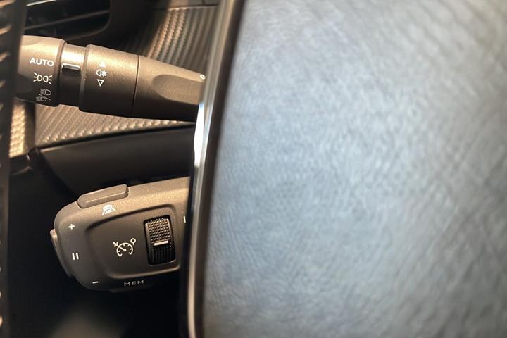 Sort Peugeot 208 fra 2022