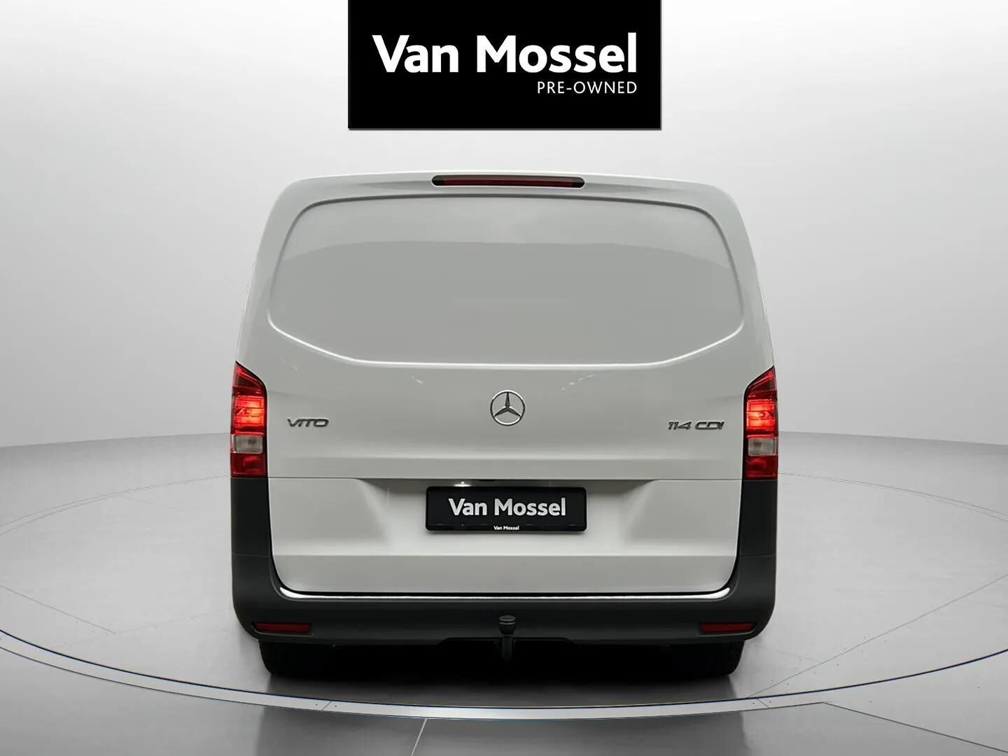 Hvid Mercedes Vito fra 2025