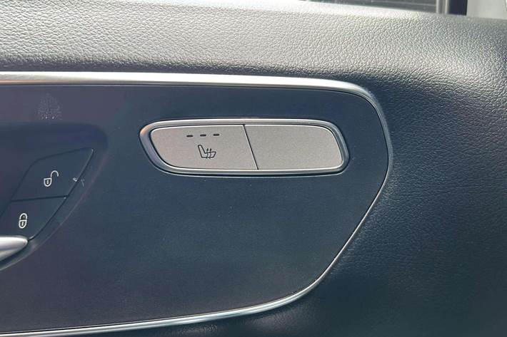 Hvid Mercedes eVito fra 2024