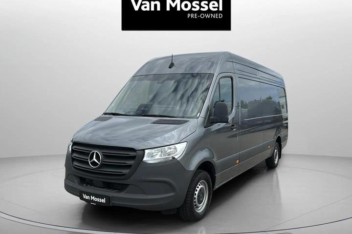 Hvid Mercedes Sprinter fra 2025