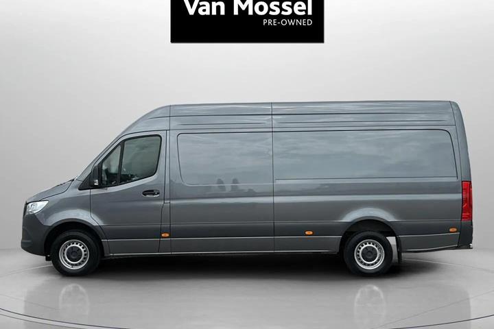 Hvid Mercedes Sprinter fra 2025