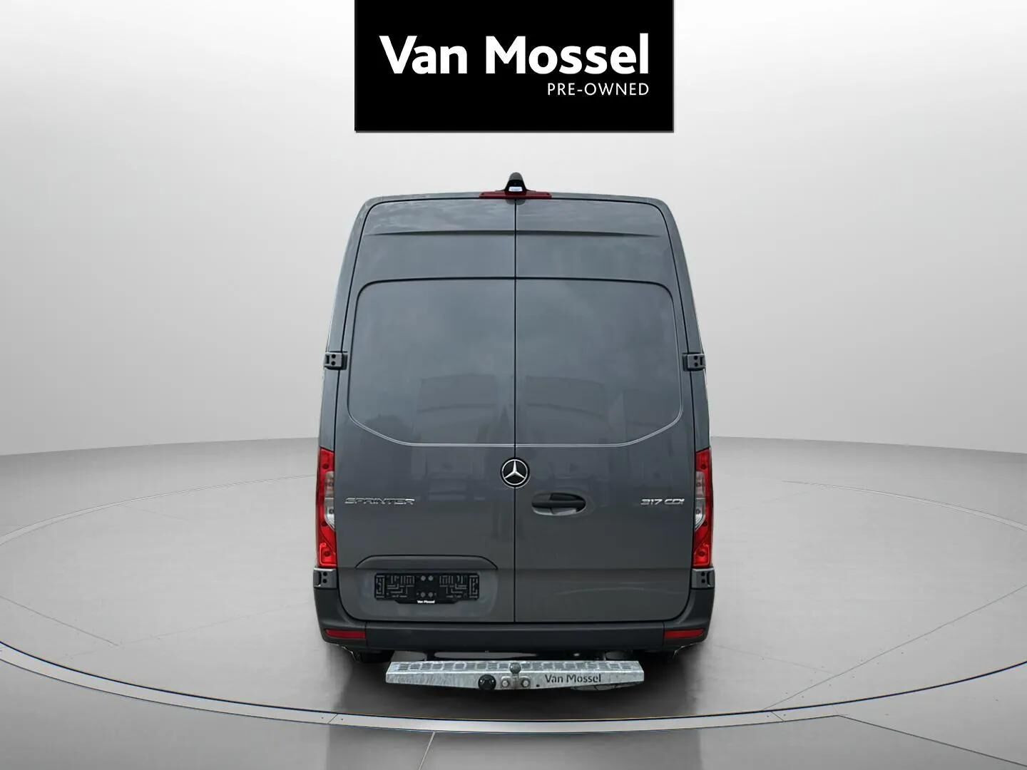 Hvid Mercedes Sprinter fra 2025