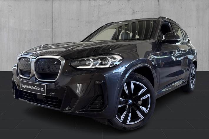 Grå BMW iX3 fra 2023