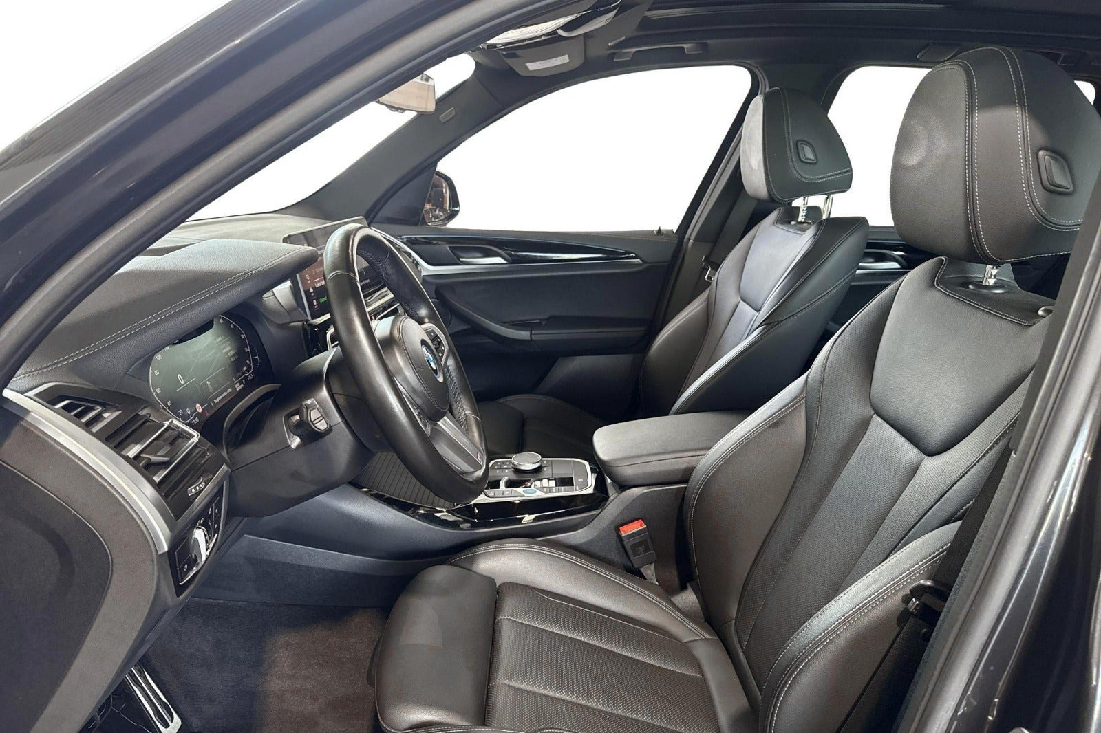 Grå BMW iX3 fra 2023
