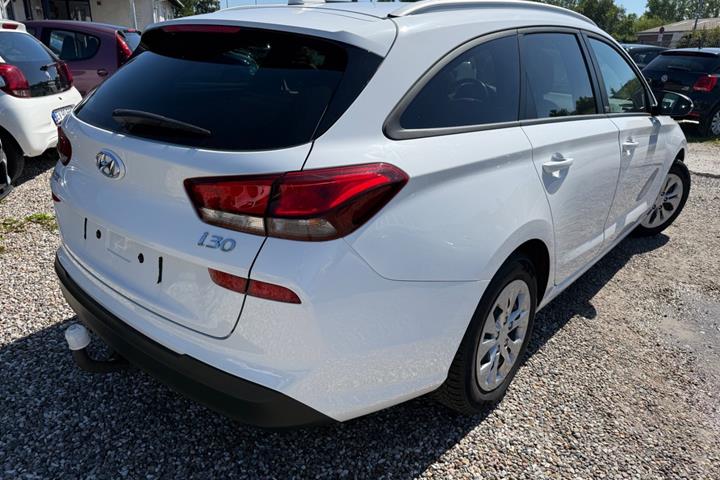 Hvid Hyundai i30 fra 2018