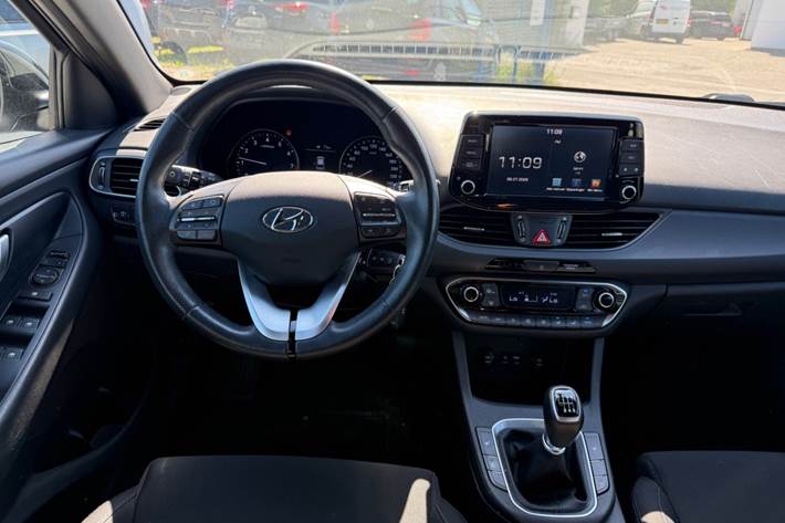 Hvid Hyundai i30 fra 2018