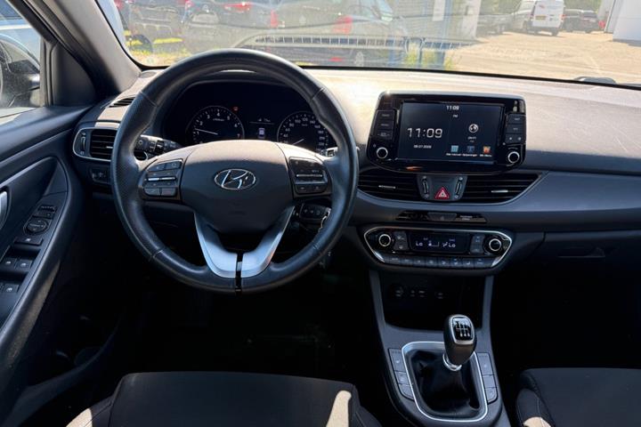 Hvid Hyundai i30 fra 2018