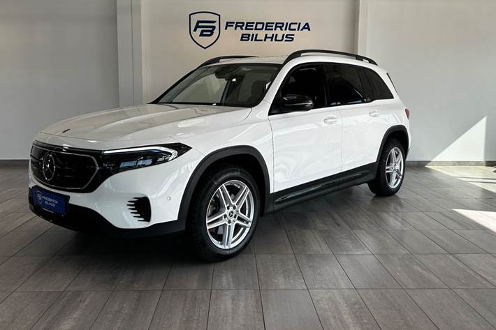 Hvid Mercedes EQB250 fra 2023