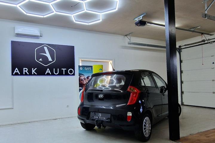 Sort Kia Picanto fra 2013