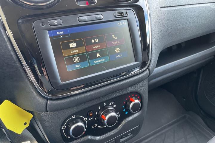 Sølv Dacia Lodgy fra 2021