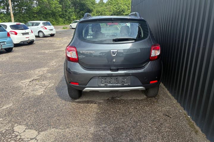 undefined Dacia Sandero Stepway fra 2016