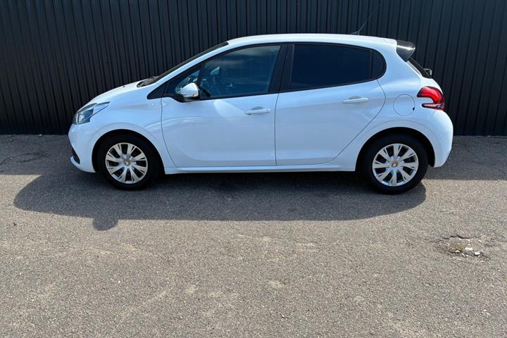 undefined Peugeot 208 fra 2018